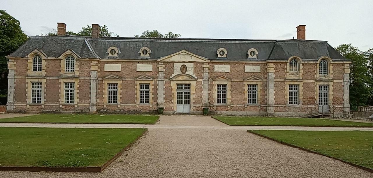 Chateau De La Ferte Saint Aubin Bed & Breakfast Dış mekan fotoğraf